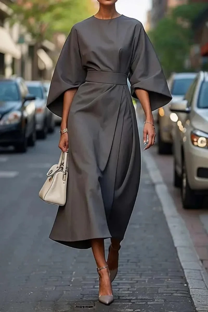 Binta - Elegant dress With Cap Sleeves and Belt